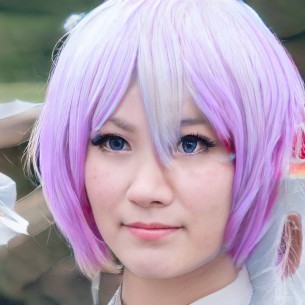 闫 莹