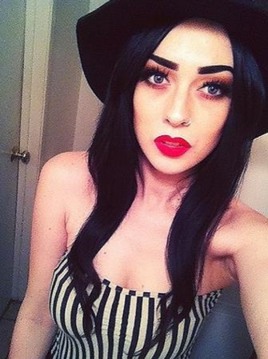 cute_bi_girl69