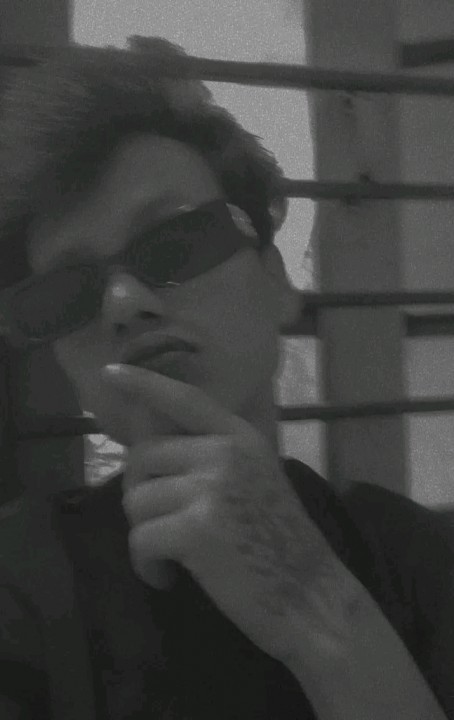 boy_suxil_00