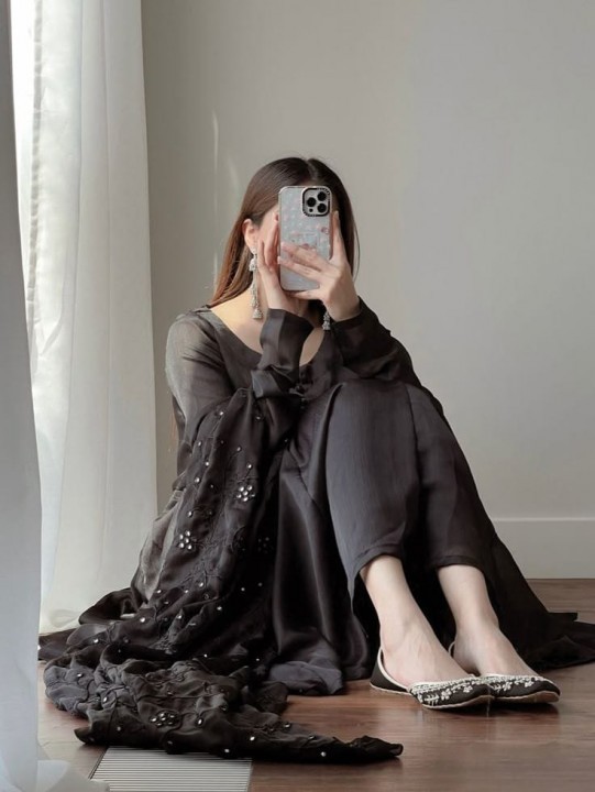 Faiza12345